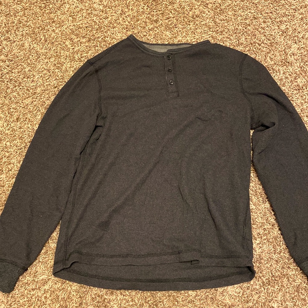 Super comfortable black long sleeve polo